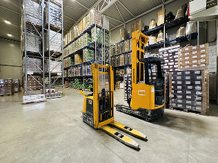 New high bay warehouse